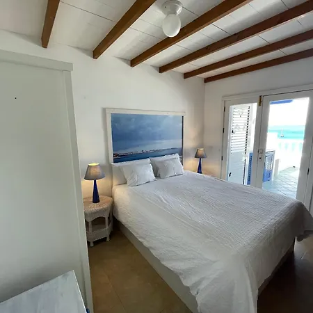 La Paloma Blanca - The White Dove * Playa Blanca (Lanzarote)